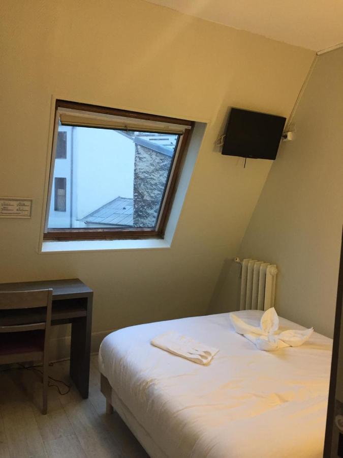 Pax Hotel Paris Exterior photo
